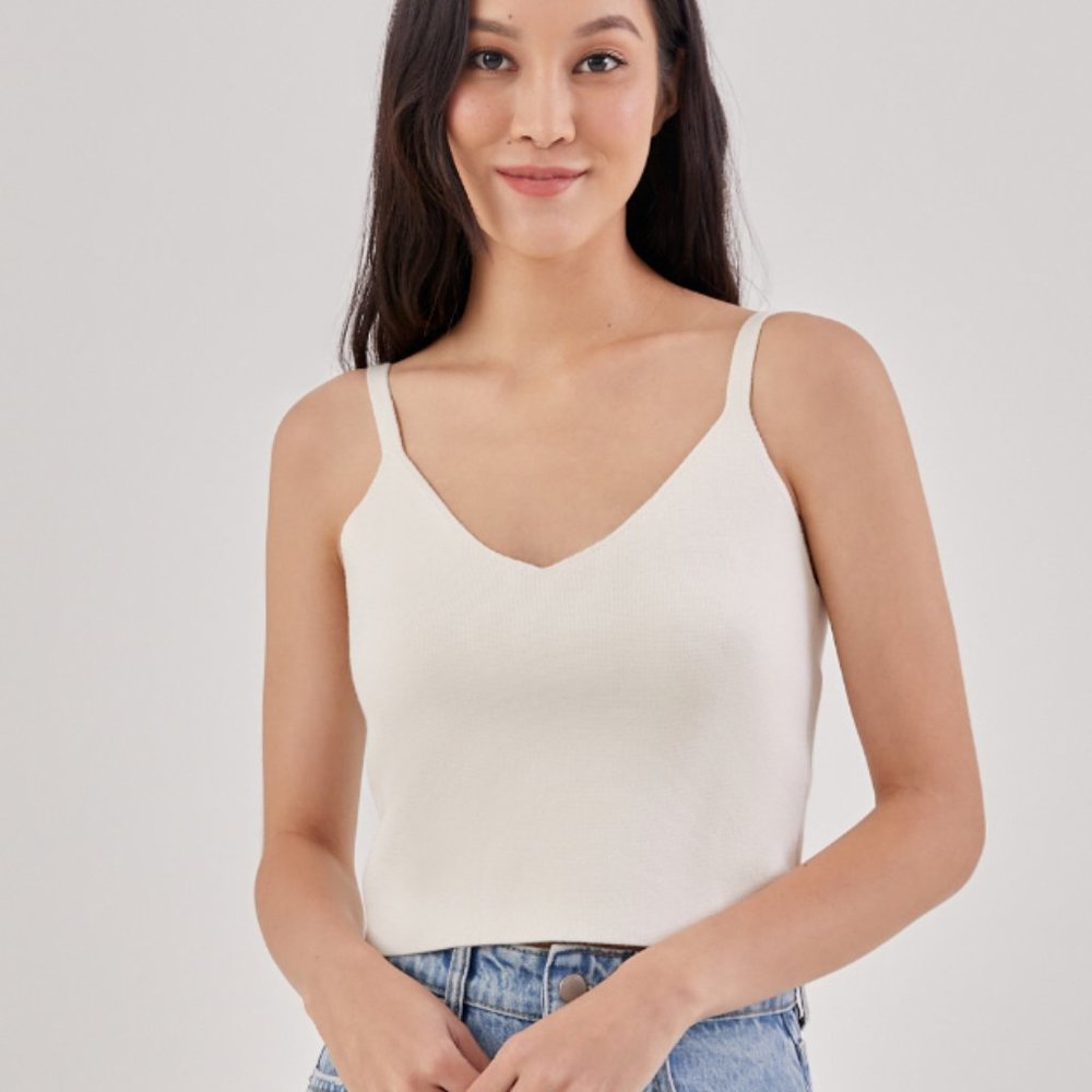 NWT Love Bonito Izzy V-neck Knit Crop Tank Top White Small / 4